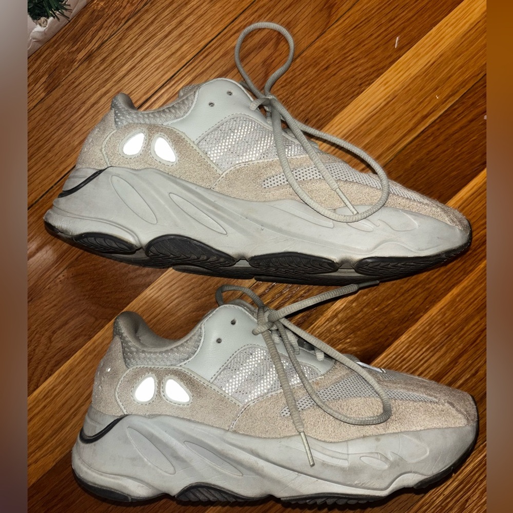 Yeezy Boost 700 Salt